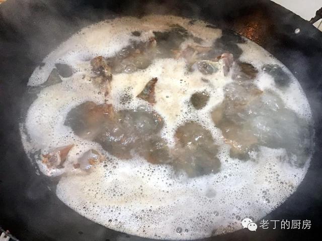 臘排骨燉蘿卜的做法大全（燉臘排骨蘿卜湯的正確方法）(4)